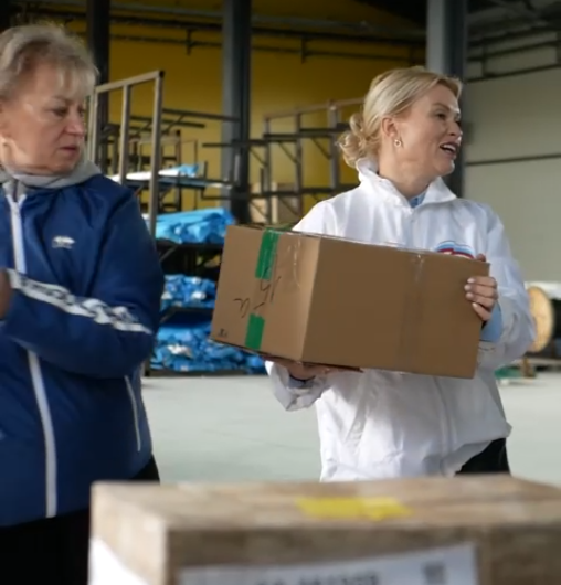 Наталья Никанорова приняла участие в отправке гуманитарного груза на СВО