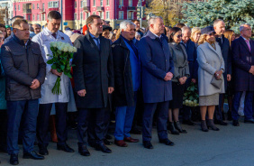 На здании заводоуправления ЧТПЗ открыли мемориальную доску Александру Анатольевичу Федорову