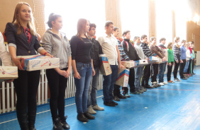 Коньки в подарок будущим олимпийцам