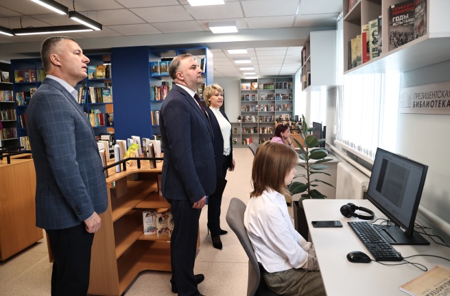 Председатель Законодательного Собрания Олег Гербер об изменениях в социальной инфраструктуре Октябрьского района 