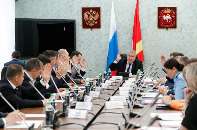 Проект бюджета на 2025 год и на плановый период 2026 и 2027 годов рассмотрели на комитете по промышленной политике, энергетике, транспорту и тарифному регулированию