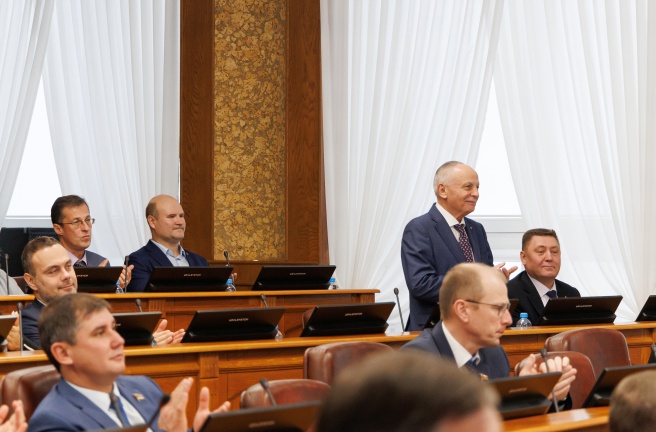 Мандат депутата Законодательного Собрания Челябинской области передан Александру Балашову