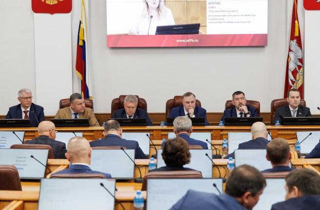 По инициативе Губернатора Алексея Текслера увеличен размер единовременной выплаты заключившим контракт с Министерством обороны РФ 