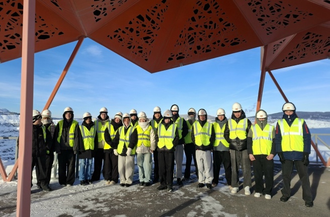 Евгений Терентьев организовал для школьников Трёхгорного экскурсию на саткинский «Магнезит»