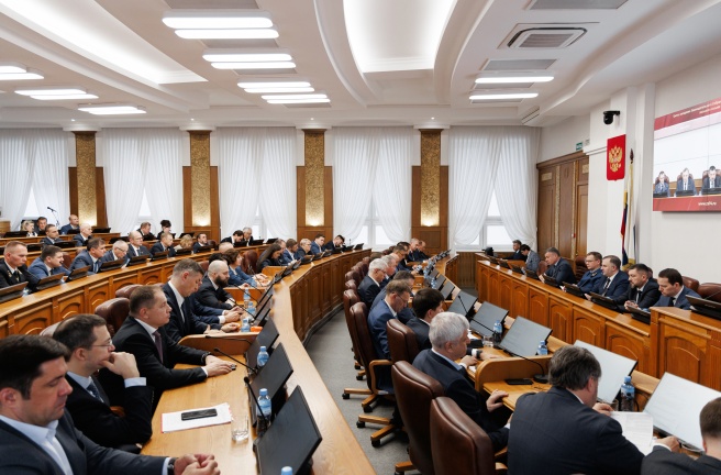 Депутаты Законодательного Собрания приняли законопроект о внесении изменений в Закон Челябинской области «Об образовании в Челябинской области»