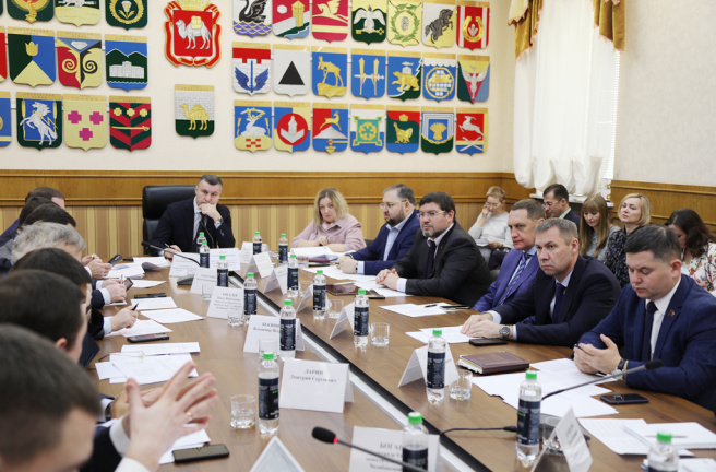 Комитет по экономической политике одобрил законопроект, направленный на поддержку арендаторов, размещающих нестационарные торговые объекты