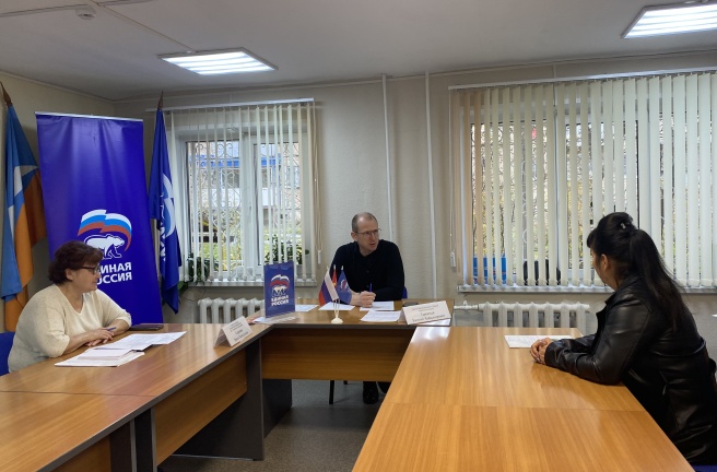 Евгений Терентьев провел прием граждан в Сатке