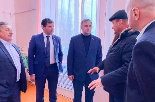 Публичный отчет о работе Законодательного Собрания состоялся в Октябрьском районе