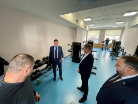 Депутаты Законодательного Собрания проверили организацию горячего питания в одной из школ Челябинска