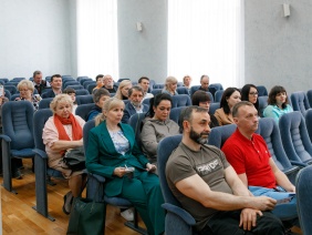 Председатель Законодательного Собрания Челябинской области Александр Лазарев поприветствовал участников конференции Союза журналистов Челябинской области 