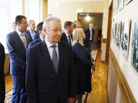 В Законодательном Собрании открылась выставка «Экипаж машины боевой»