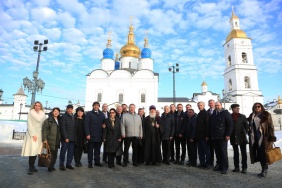 Председатель Законодательного Собрания Александр Лазарев посетил крупнейший в мире нефтехимический комплекс «ЗапСибНефтехим»