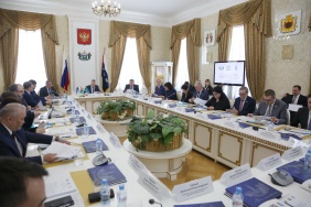 Председатель Законодательного Собрания области Александр Лазарев принял участие в пленарном заседании Совета законодателей Тюменской области, Ханты-Мансийского автономного округа – Югры и Ямало-Ненецкого автономного округа