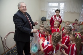 ДЕНЬ МАТЕРИ В КАЛИНИНСКОМ РАЙОНЕ