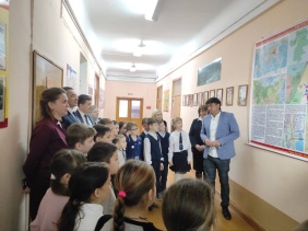 В школах Златоуста появились уникальные тематические карты, с изображением не только города, но и его достопримечательностей и интересных фактов о нем